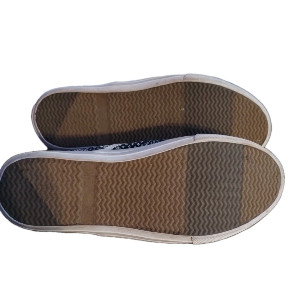 Talbot's Blue & White Bandana Print Slip On Shoes Women's 8M - Picture 4 of 6